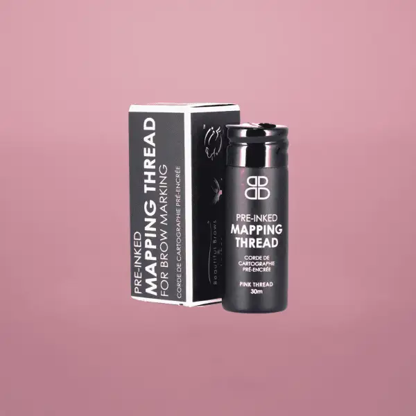 Ružová niť na mapovanie obočia